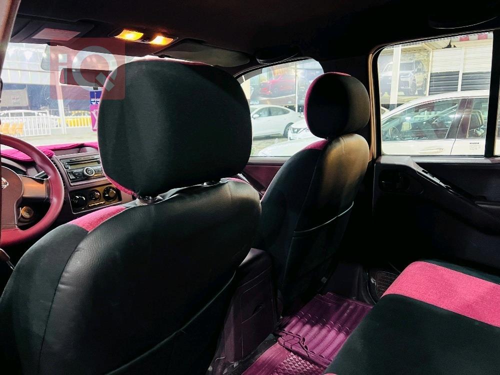 نيسان نافارا